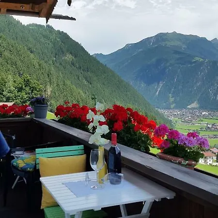 Haus Am Berg Appartamento *