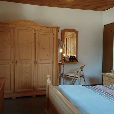 Haus Am Berg Apartment
