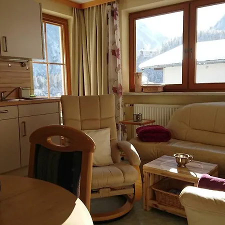 Haus Am Berg Apartment *